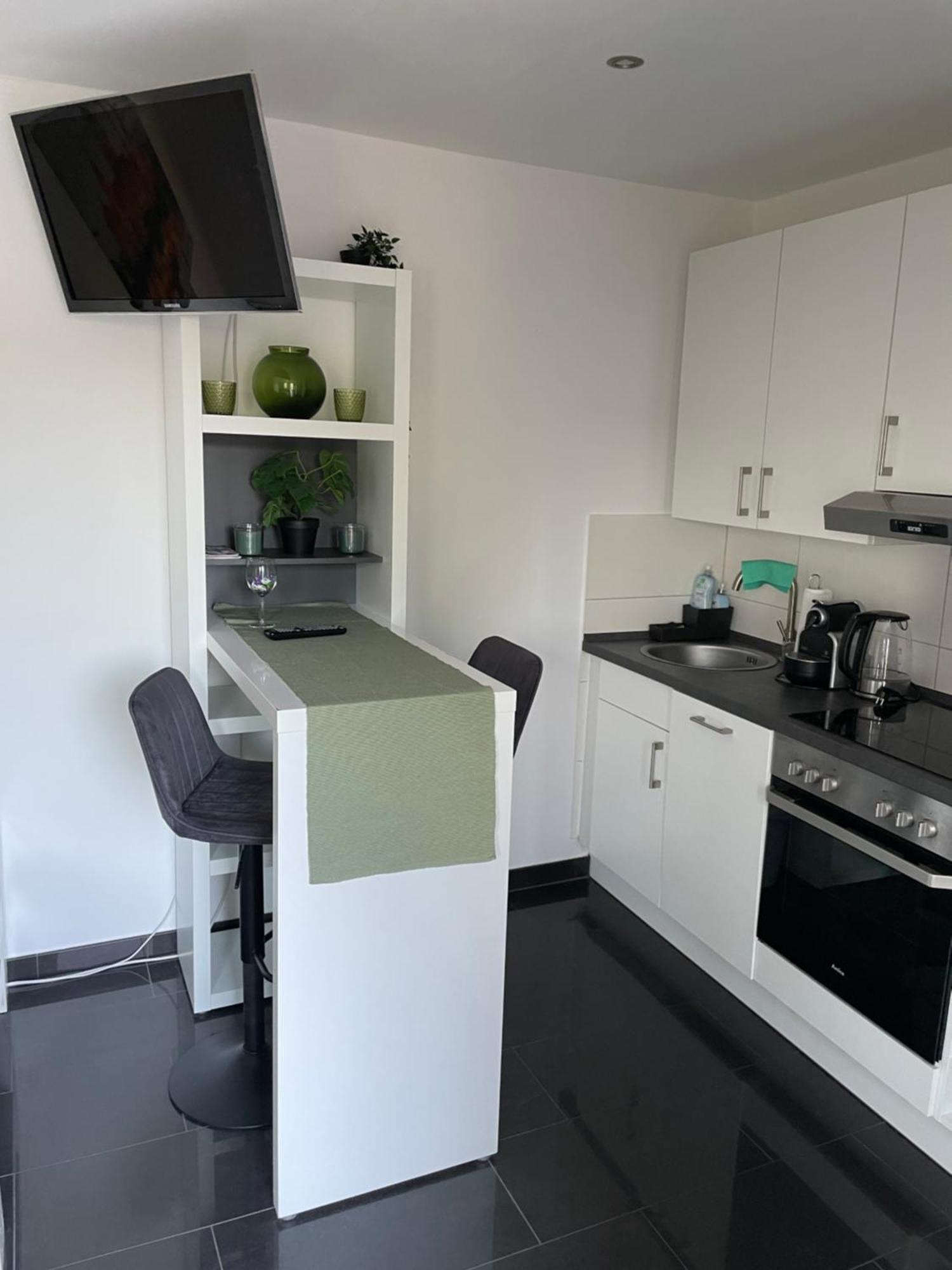 Ferienwohnung Mit Fussbodenheizung Nahe Messe, Gratis Parkplatz Und Abstellplatz E - Bike Hanover Exterior photo
